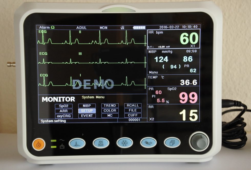 patient monitoring systems ECG, SPO2, NIBP, hearth rate, respiratory